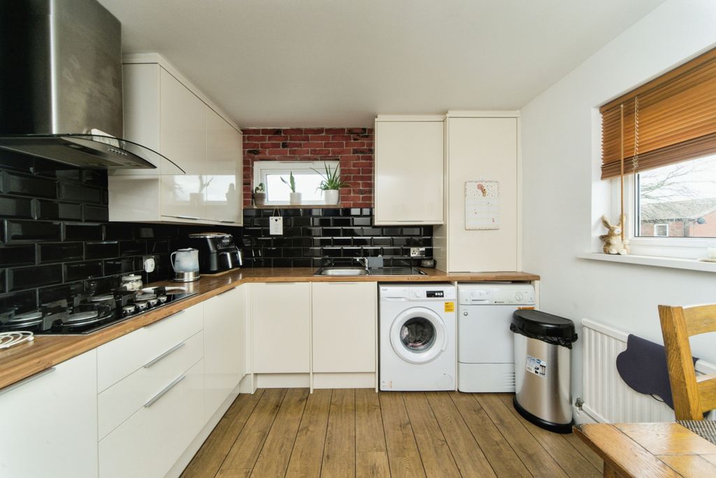 Property photo 3 of 16 Photography
