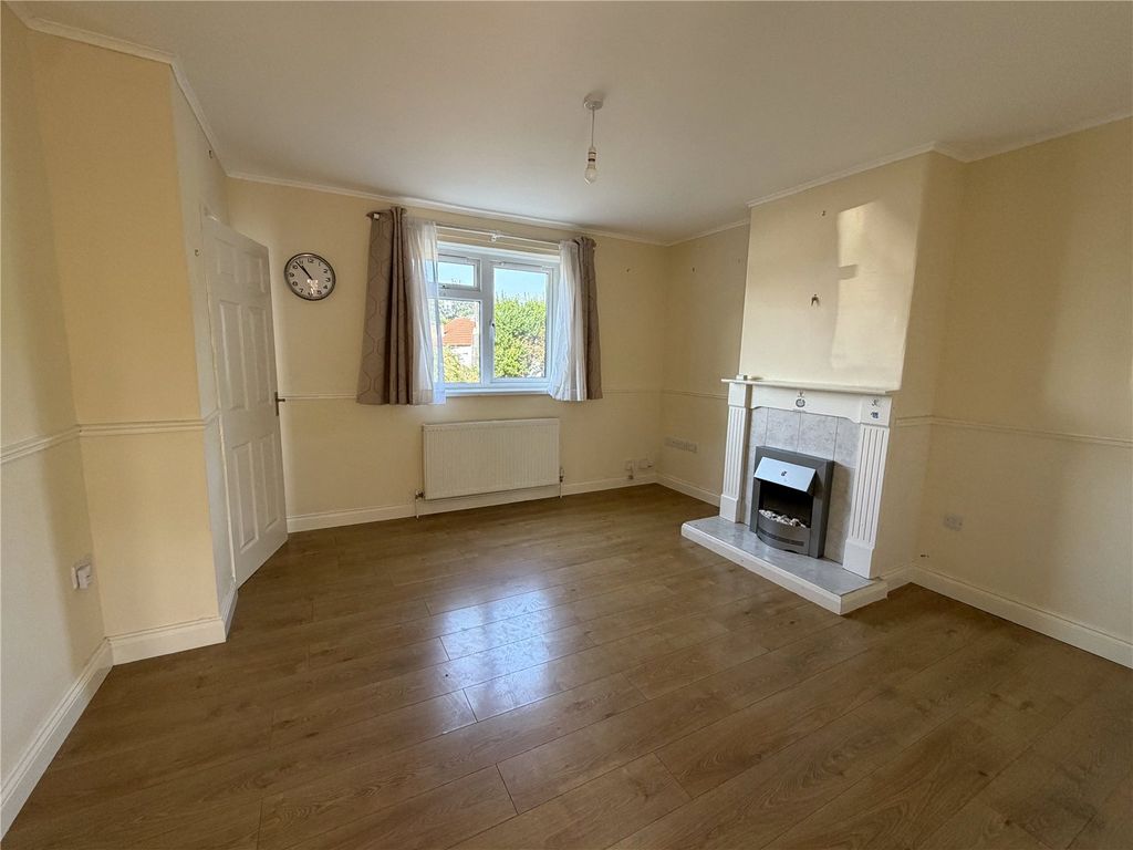 Property photo 2 of 12 Picture No. 08