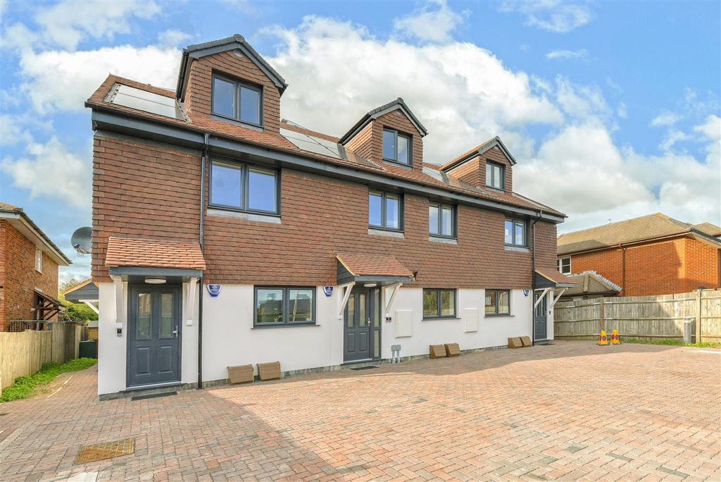 Property photo 3 of 9 Apts1-6_01.Jpg