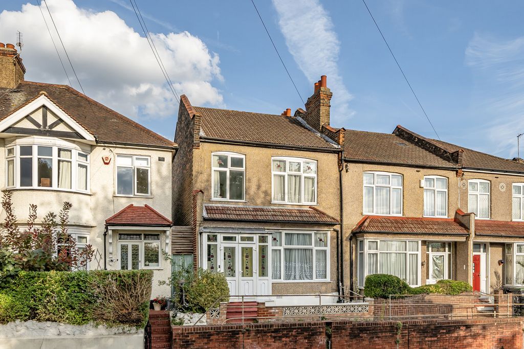 Property photo 1 of 10 External