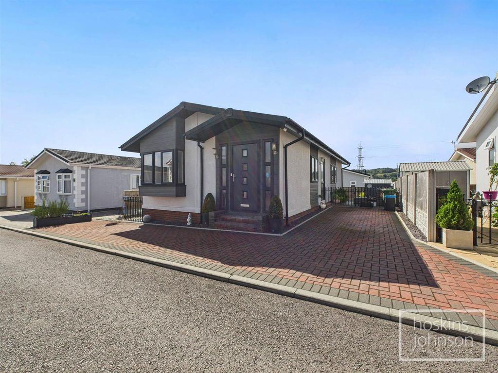 Property photo 1 of 26