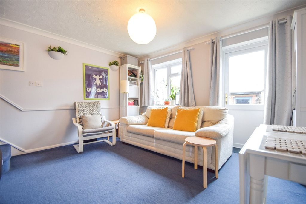 Property photo 2 of 12 Picture No. 21