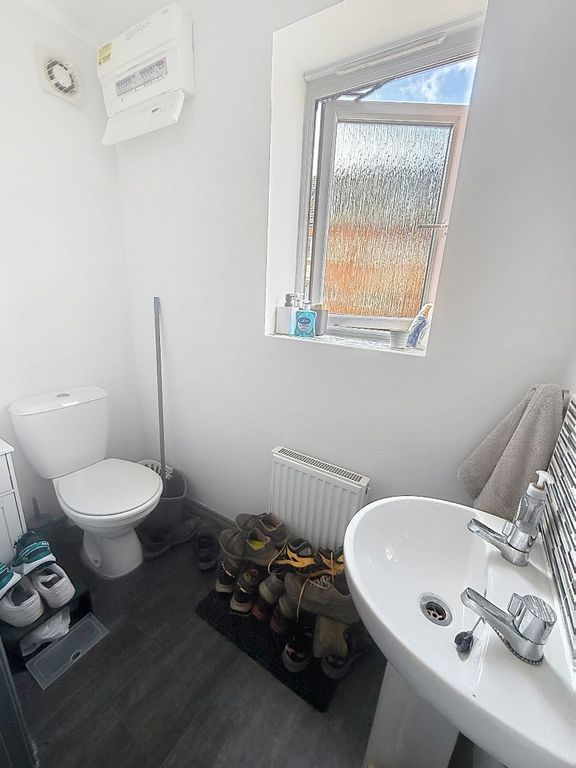 Property photo 3 of 21