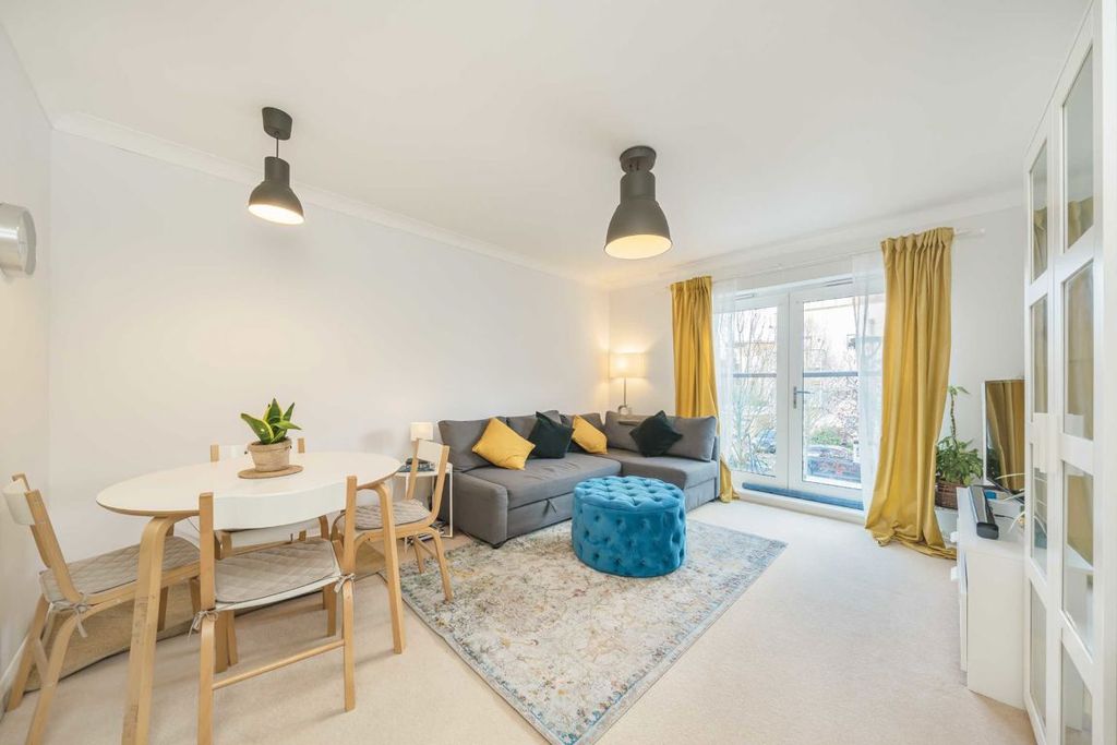 Property photo 2 of 4