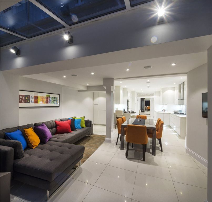 Property photo 2 of 10 Reception