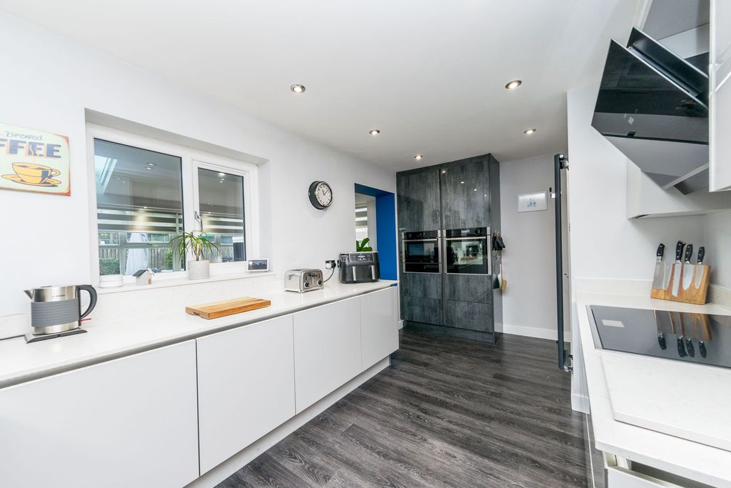 Additional image 13 of 5 bed detached house for saleRichmond Park Avenue, Liversedge WF15