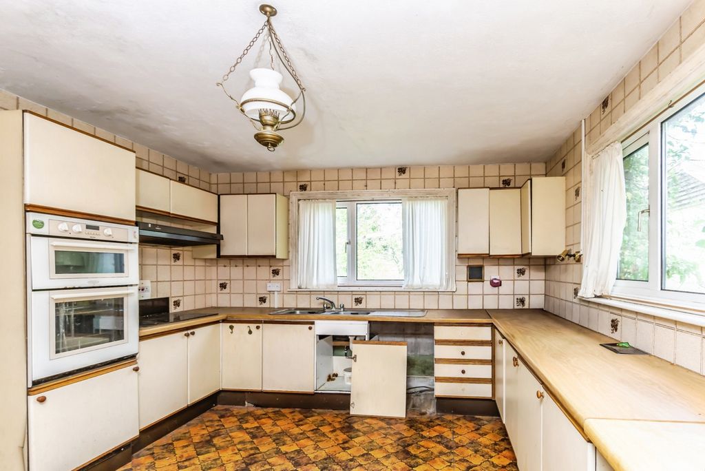 Property photo 2 of 23 Pbox-Img.Jpg