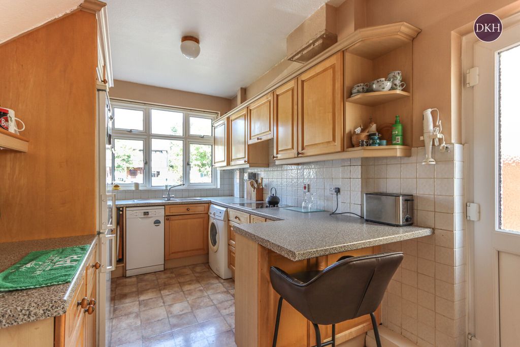 Property photo 3 of 17 Picture No. 14