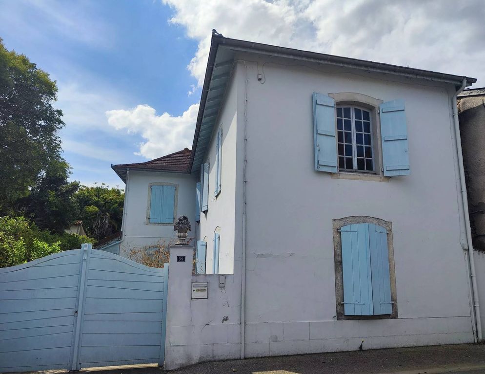 Property photo 2 of 12 A273Cbfc109ee3A7Ac06997Fc99F1197