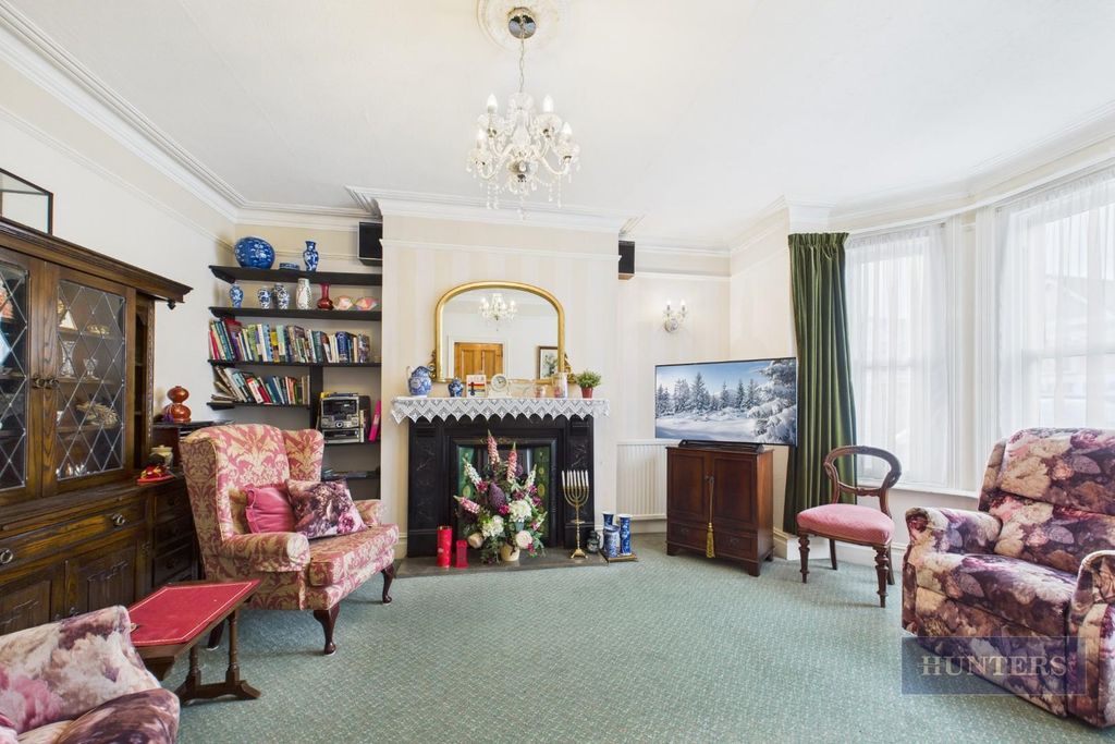 Property photo 3 of 21 Cam05152G0-Pr0353-Still008.Jpg