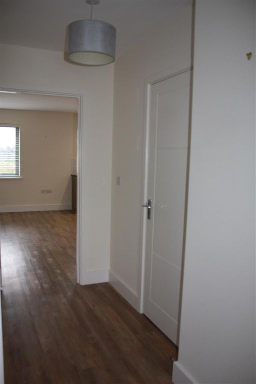 Property photo 2 of 10 Hallway