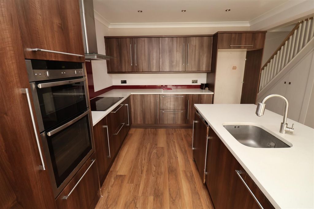 Property photo 3 of 12 Img_0868.Jpg