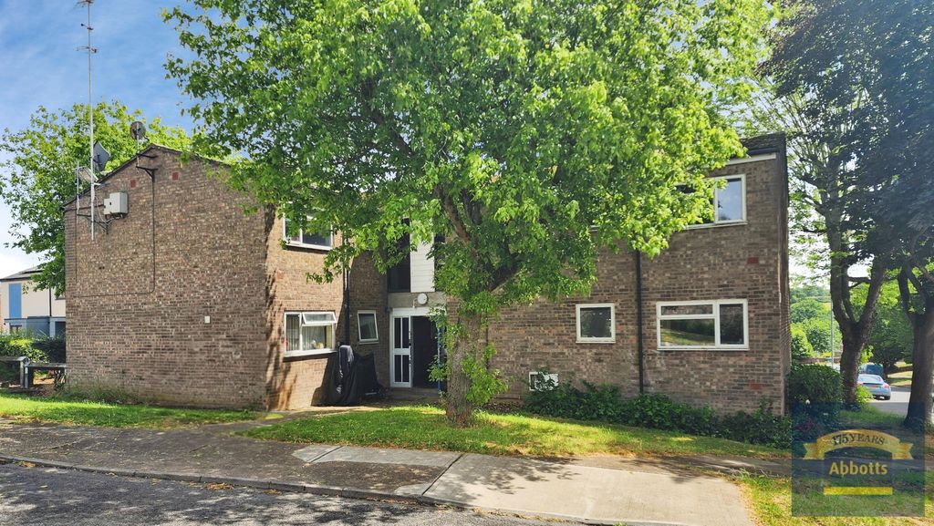 Property photo 1 of 8
