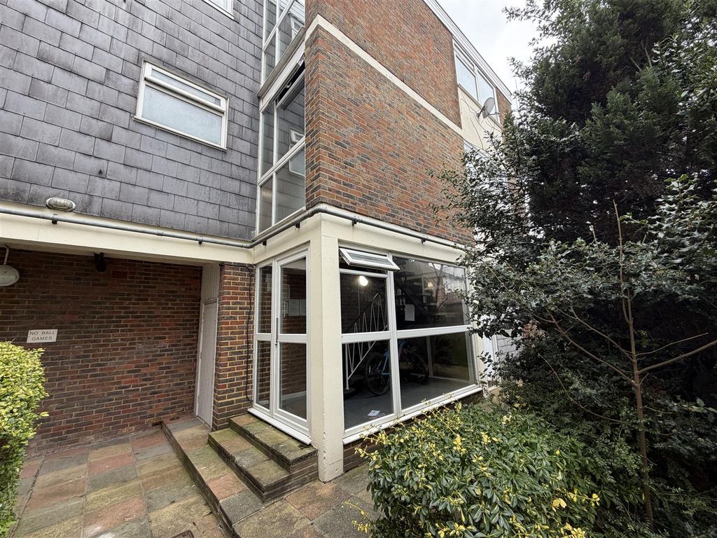 Property photo 1 of 8 Tempimagei6Qnj6.Jpg