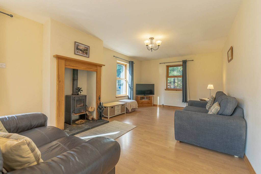 Property photo 2 of 29