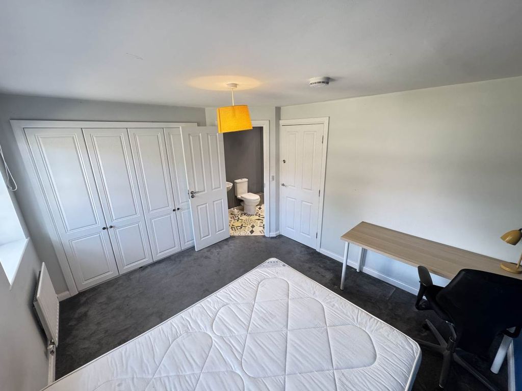 Property photo 1 of 1 Room With Ensuite