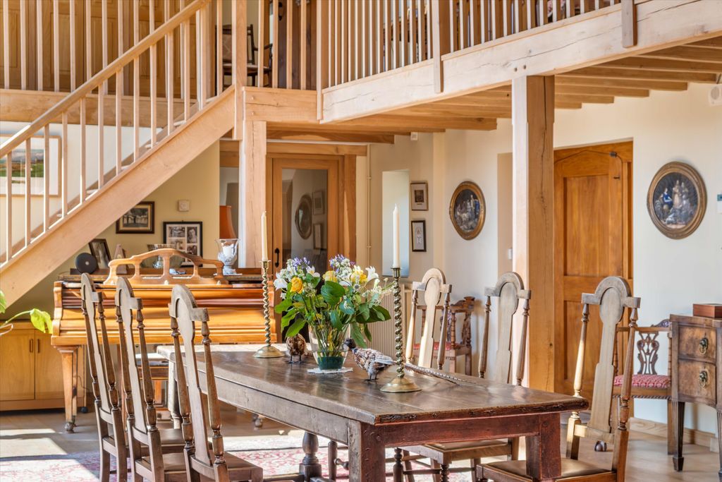 Property photo 2 of 24 Image