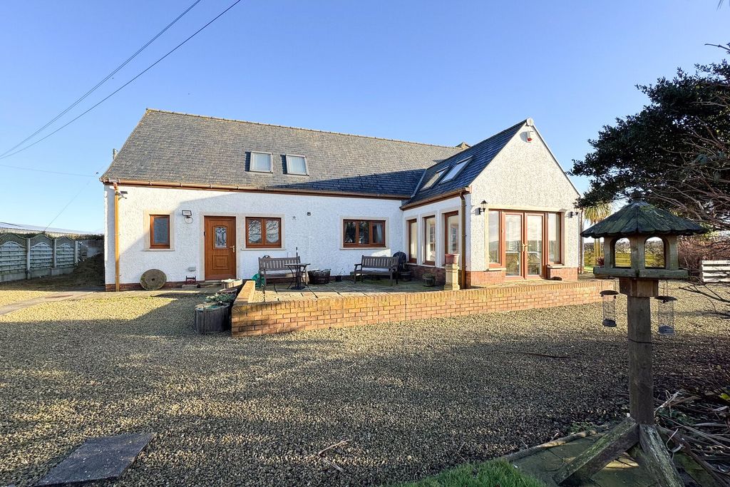 Property photo 2 of 25 Picture No. 15