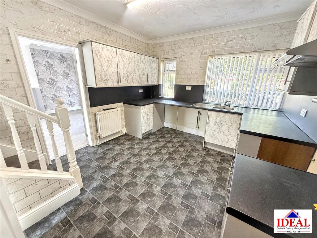 Property photo 2 of 14 Image00010.Jpg