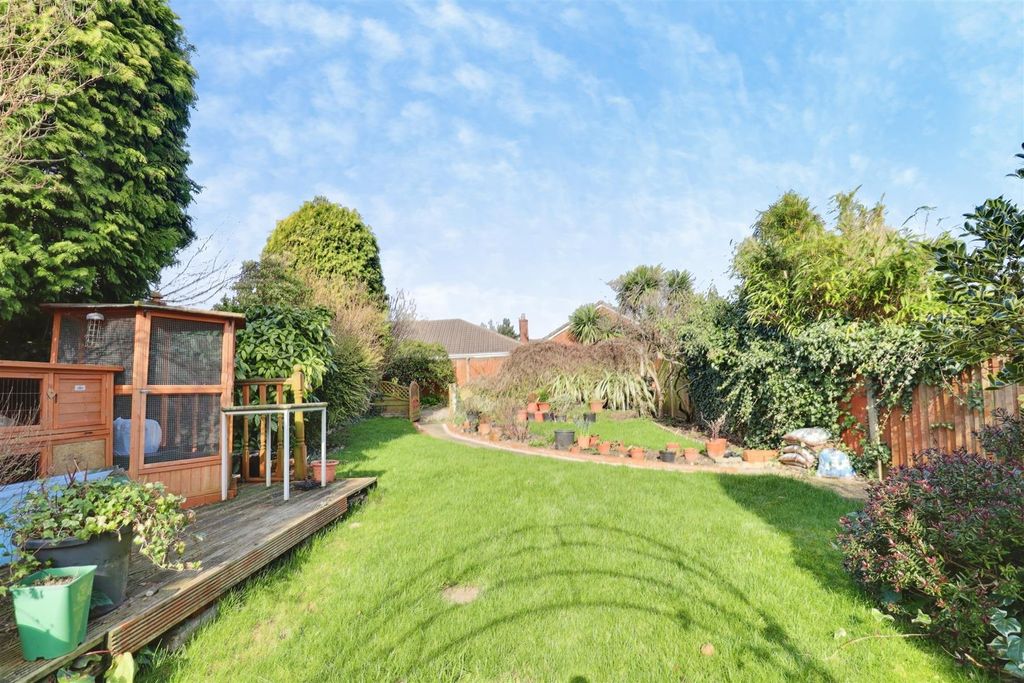 Property photo 2 of 22