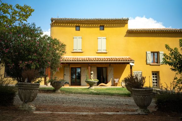 Property photo 1 of 24