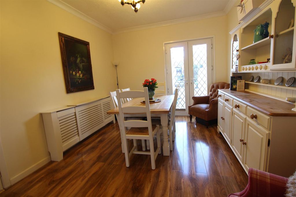 Property photo 3 of 19 Dinning Room