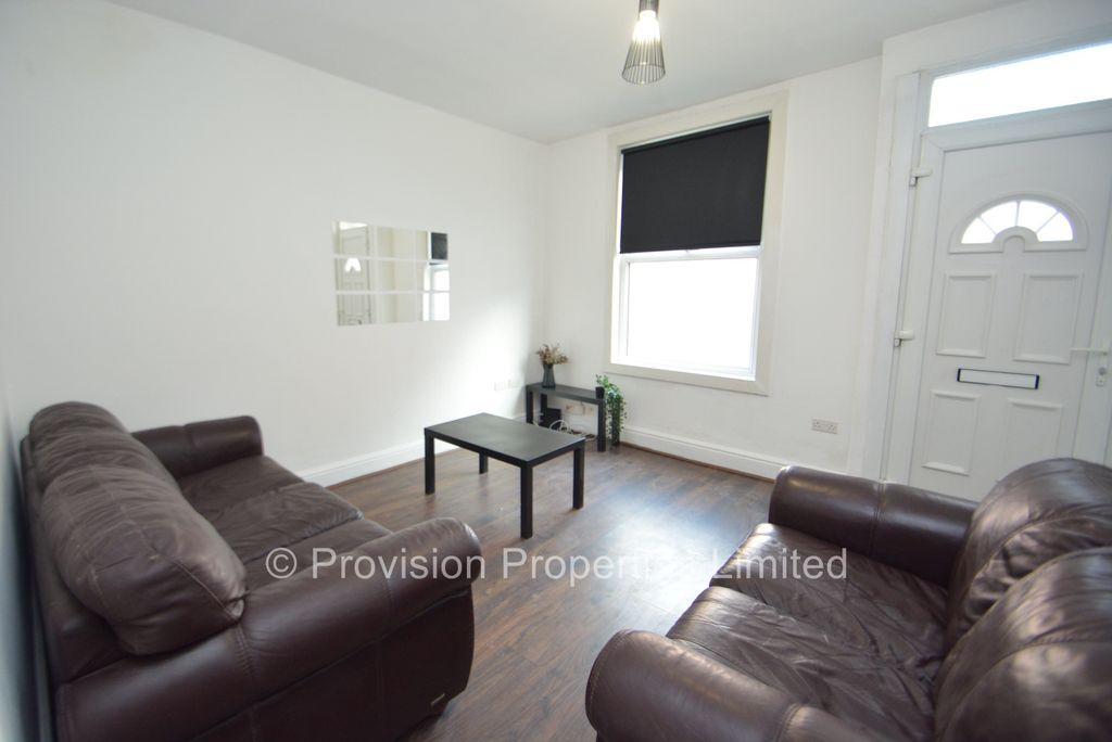 Property photo 1 of 10 Photo
