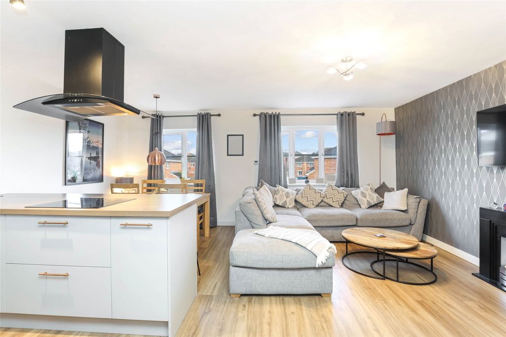 Property photo 3 of 15 3