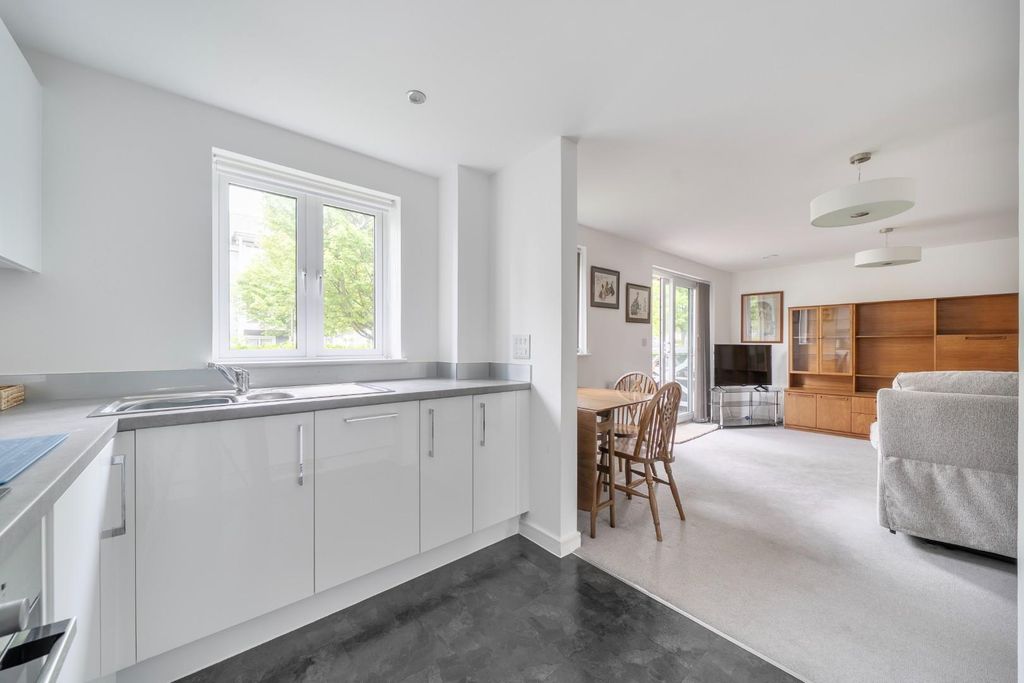 Property photo 3 of 17 1471001-9-6A271157E6d31.Jpg