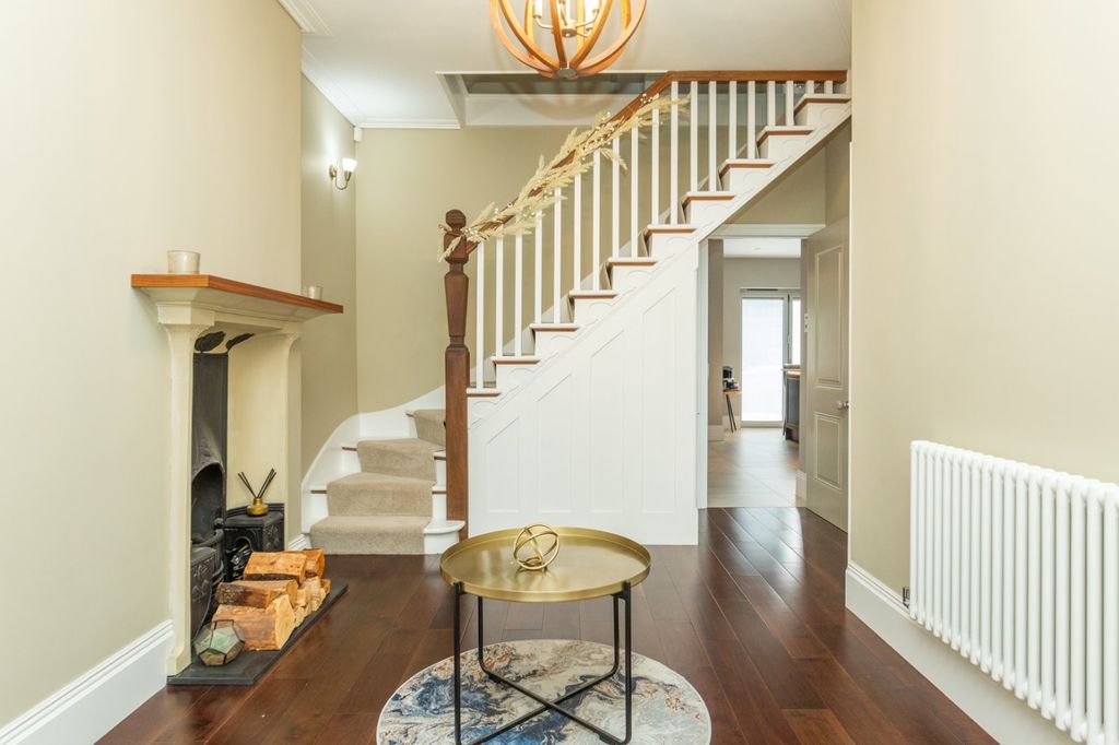 Property photo 3 of 35 Picture 3