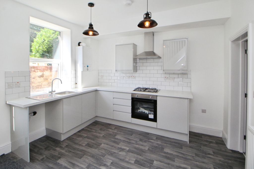 Property photo 2 of 12 Pbox-Img.Jpg