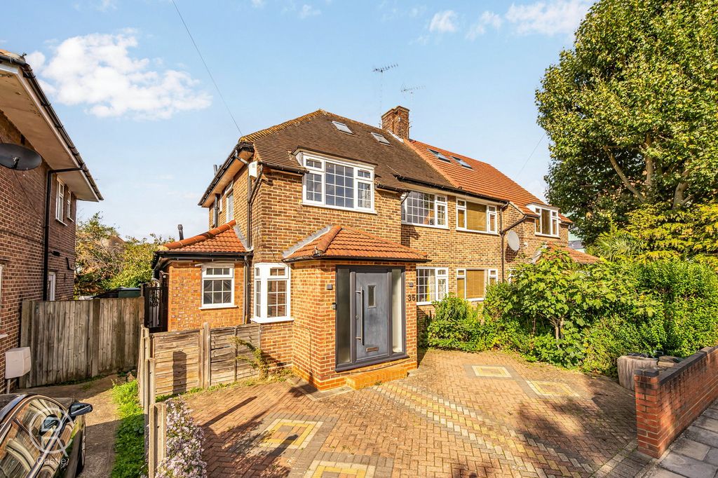 Property photo 1 of 23