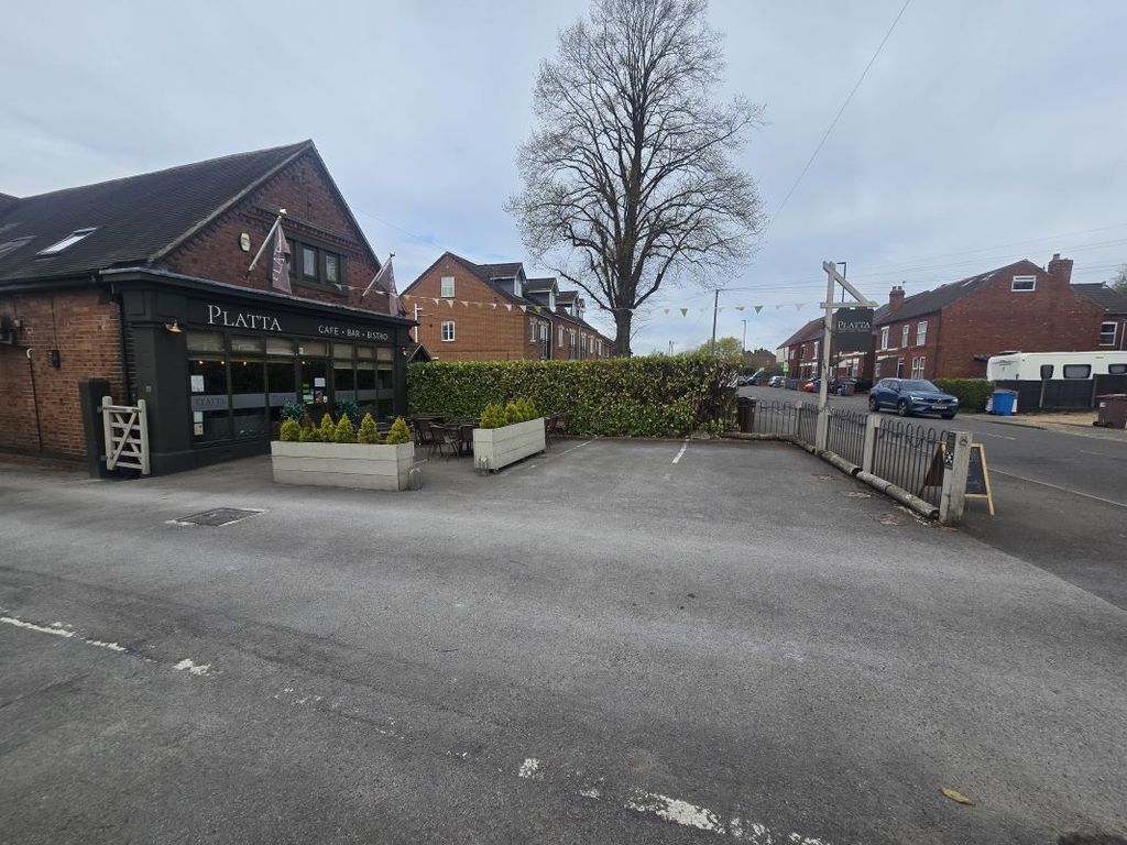 Property photo 2 of 46