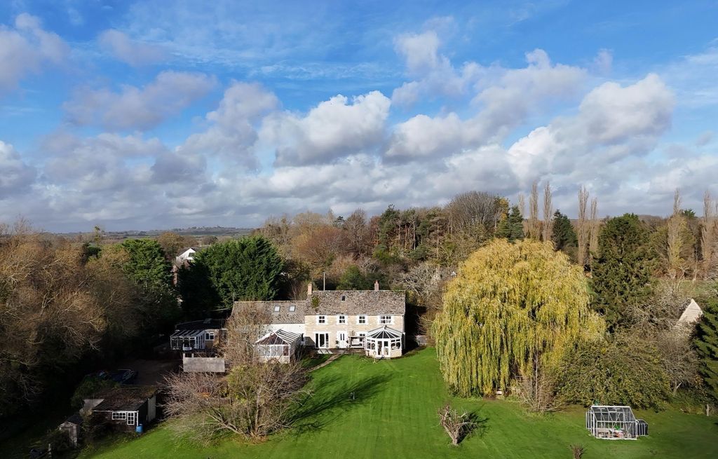 Property photo 1 of 33 Img_7712_1763218363805.Jpeg