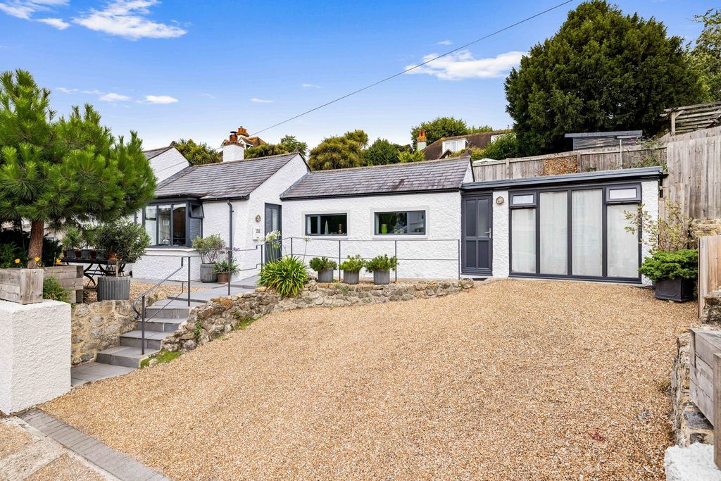 Property photo 1 of 15