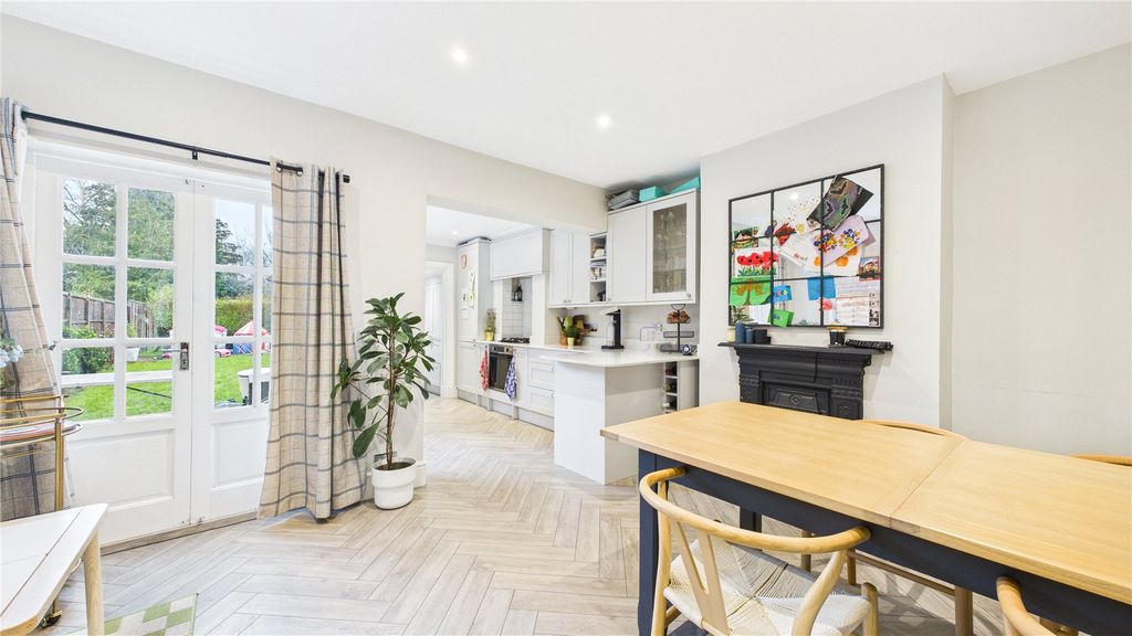 Property photo 3 of 13 Picture 3