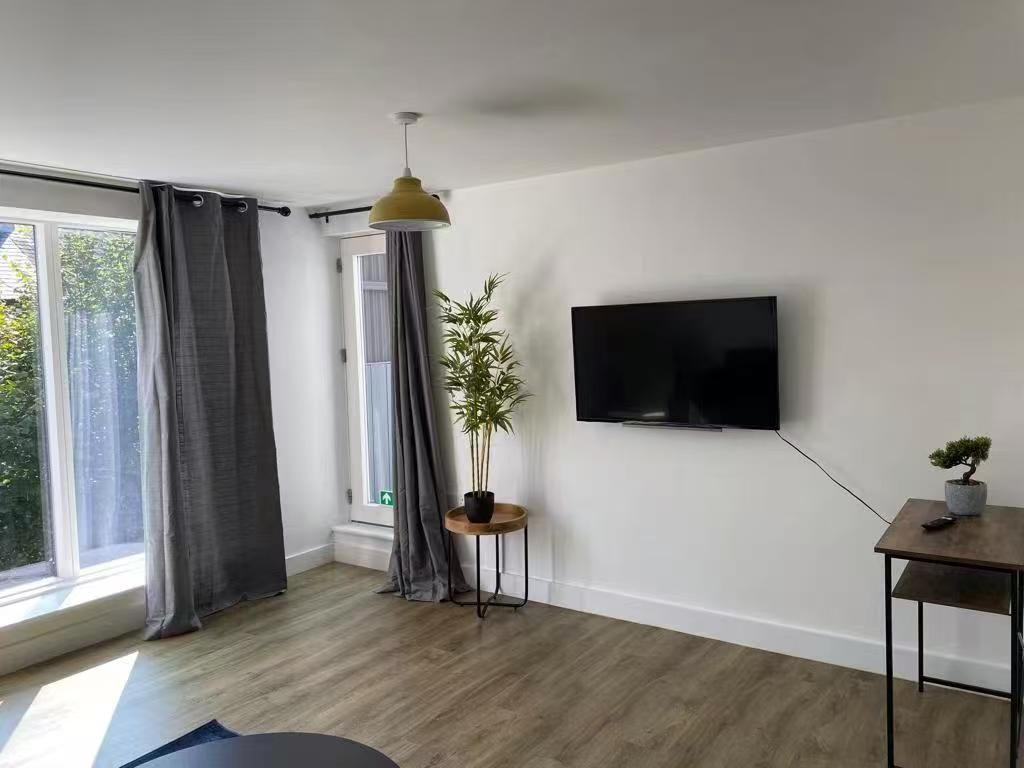 Property photo 2 of 6