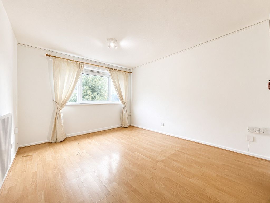 Property photo 1 of 4