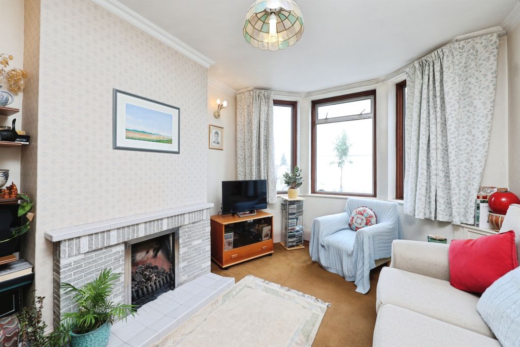 Property photo 2 of 17
