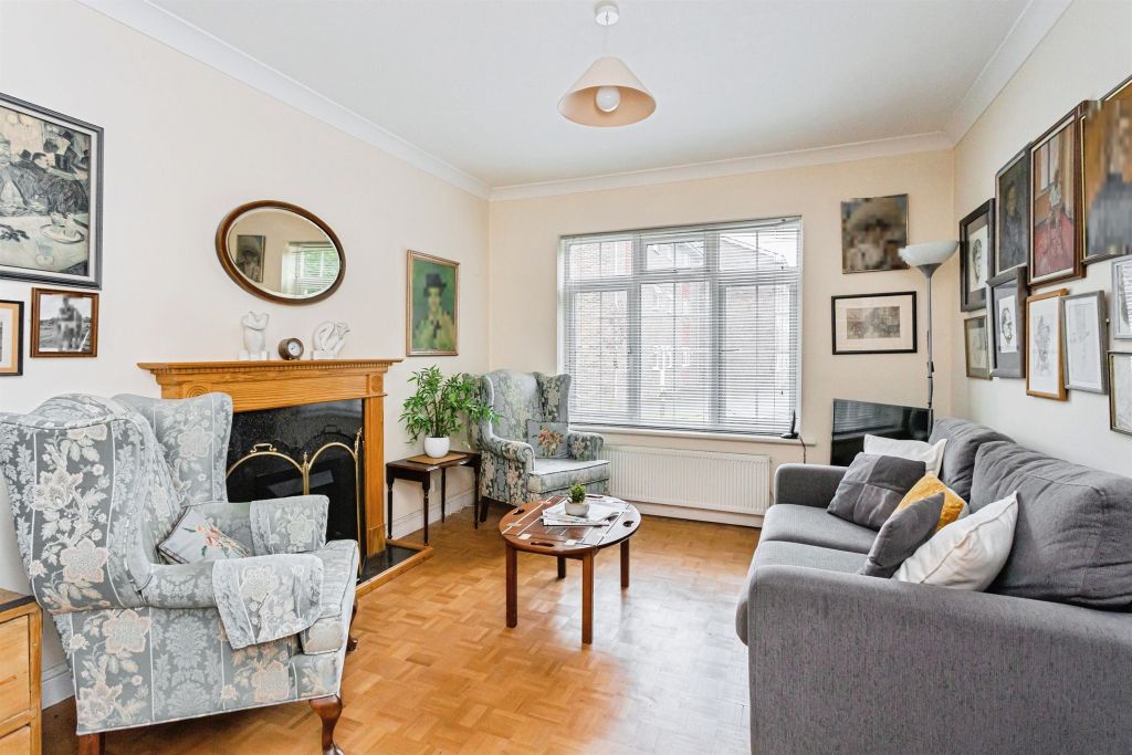 Property photo 3 of 17