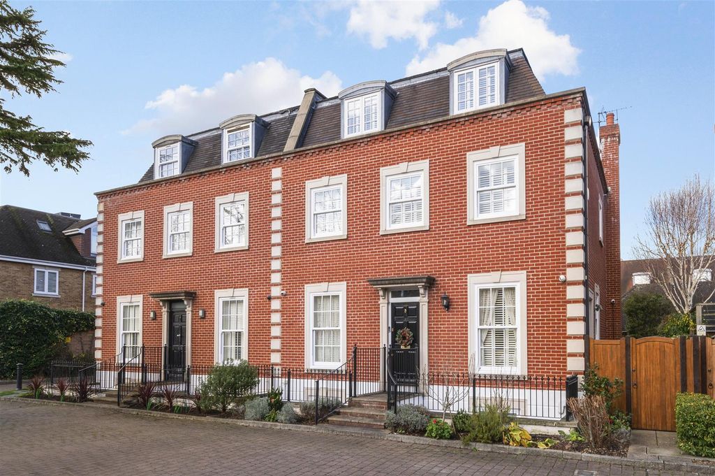 Property photo 1 of 29 5 Rydon Mews,1.Jpg