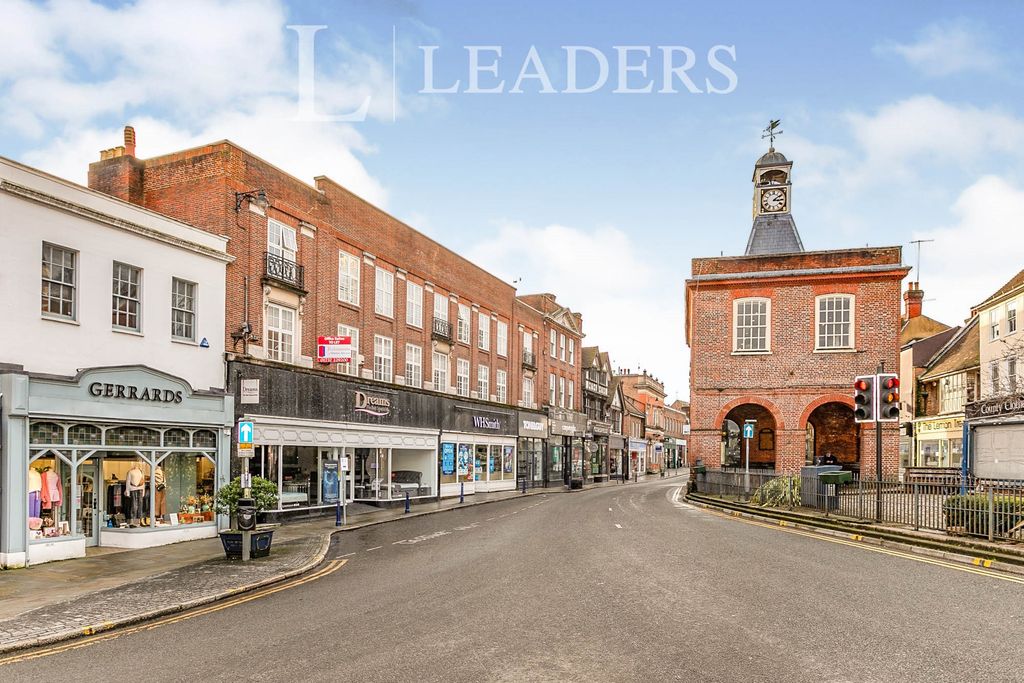 Property photo 3 of 6 High Street 2