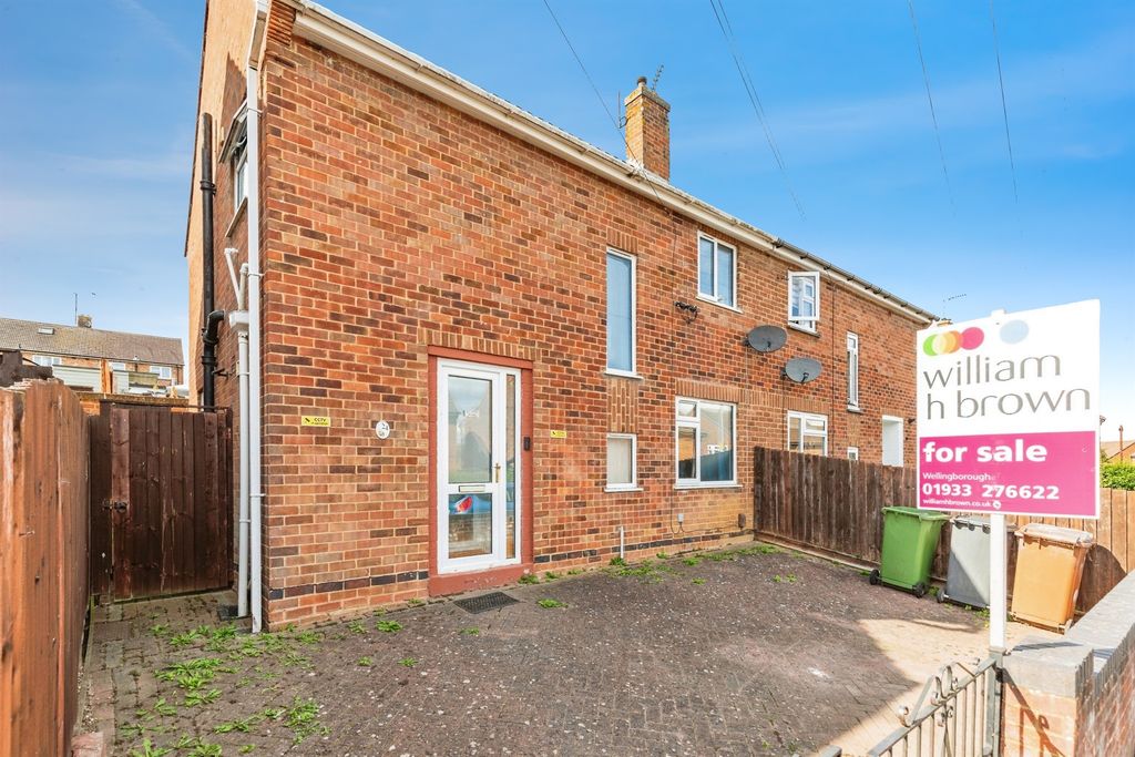 Property photo 2 of 17
