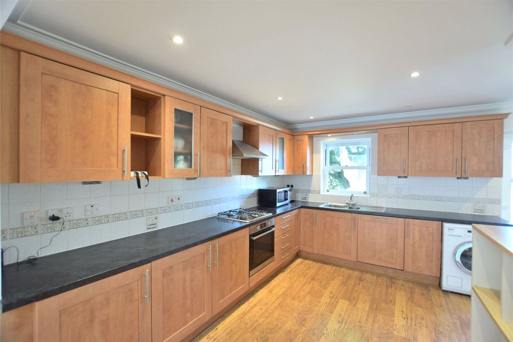Property photo 2 of 16 Kitchen