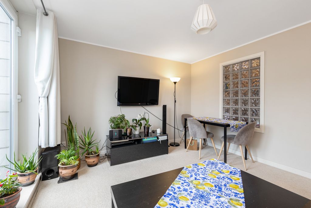 Property photo 2 of 16 Property Image 3