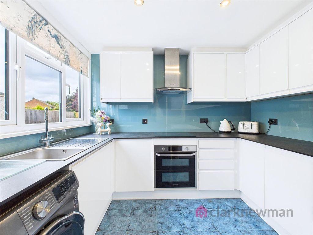 Property photo 2 of 13 Kitchen