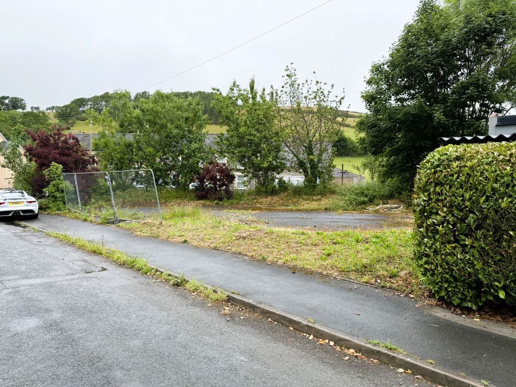 Property photo 3 of 8