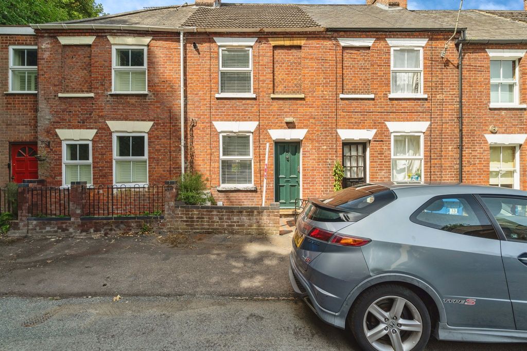 Property photo 1 of 17