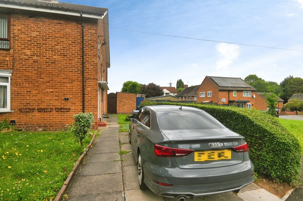 Property photo 2 of 14