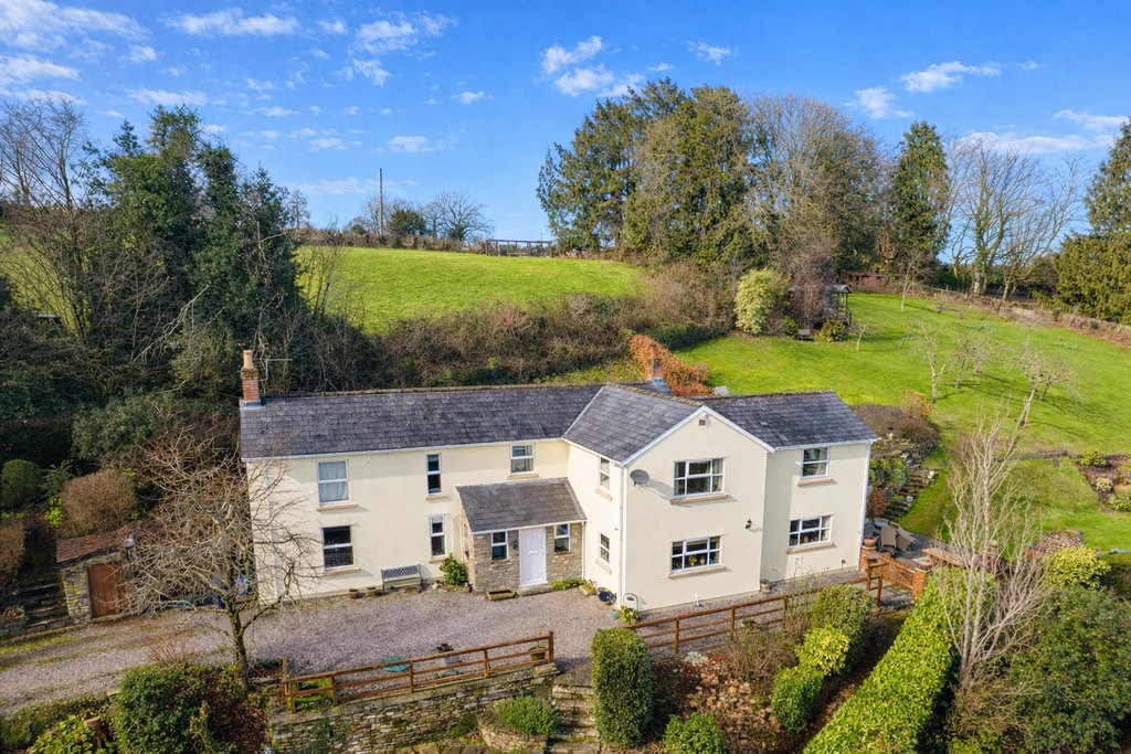 Property photo 1 of 28